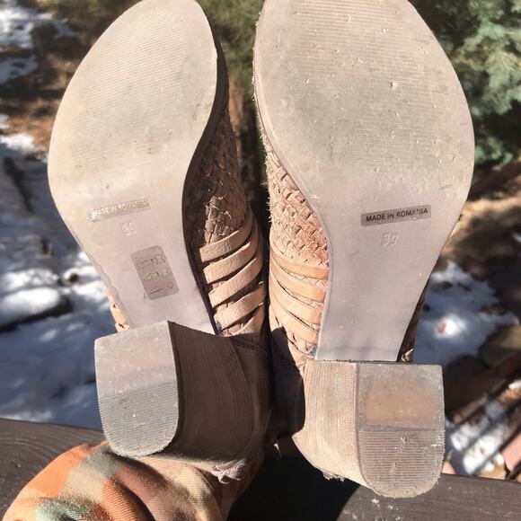 Sundance Promise Woven Beige Heeled Booties Women's Size 39 (Size 9) - Picture 6 of 7